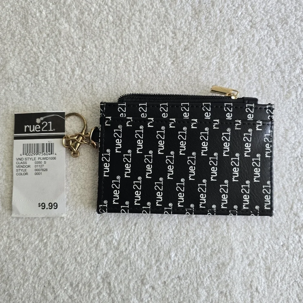 Rue21 Black and White Card Holder with Gold Keychain